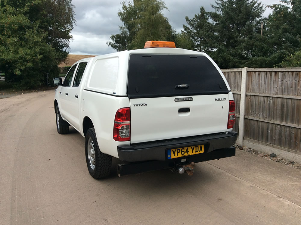 Hilux Active D4D D/C Pickup slide